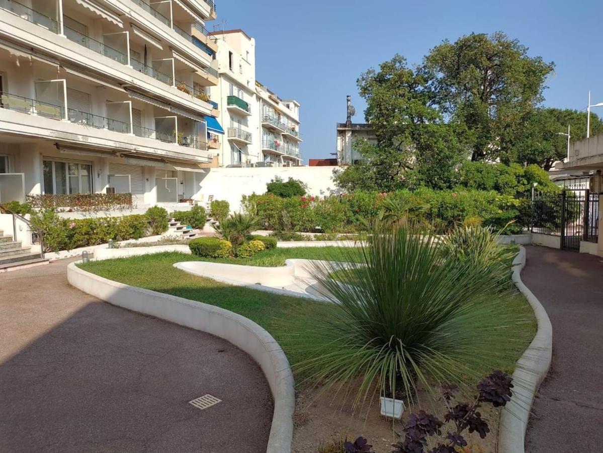 Flat In Juan Apartment Антиб Екстериор снимка